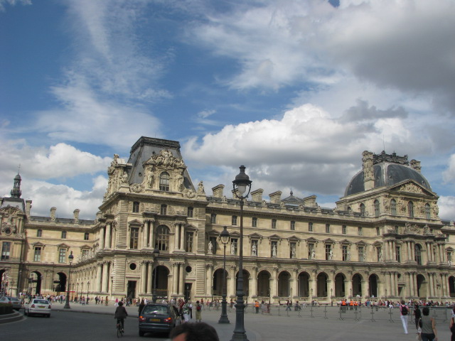 Louvre
