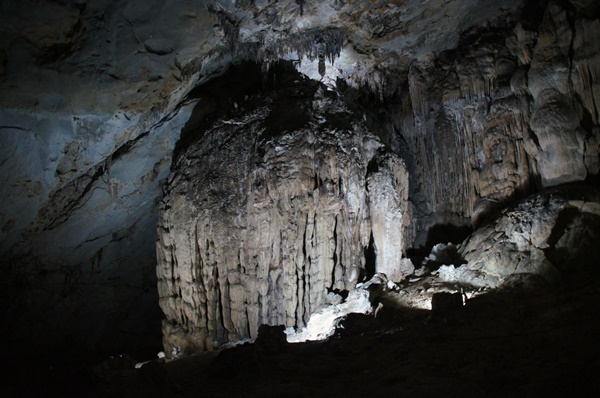 Cacahuamilpa - największe jaskinie  Ameryki 
