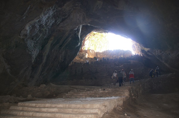 Cacahuamilpa - największe jaskinie  Ameryki 

