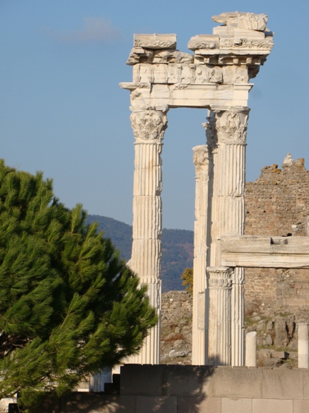 Pergamon
